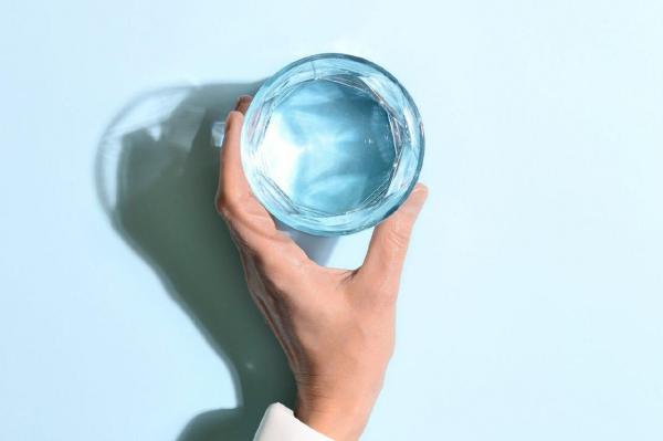 آیا می دانستید بیش از حد آب خوردن این عوارض را دارد؟